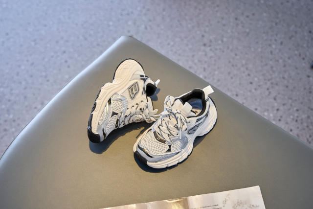Retro Thick Sole Non-slip Tire Shoes sneakers for Kids 6 colors