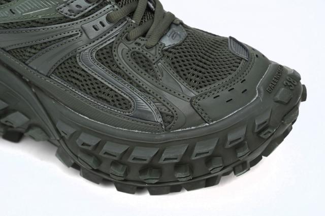 B Defender Green 685613W2RA63000