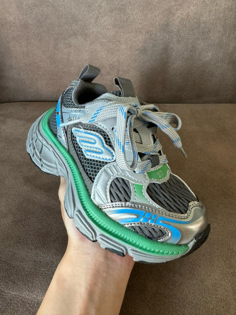 Large mesh breathable non-slip sneakers for Kids 5 colors