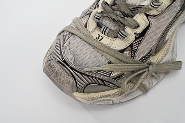 B 3XL Sneaker in Black Gray White Gold 734734W3XL60185