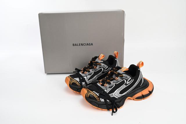 B 3XL Sneaker in All Black Orange 734731W3XL31178