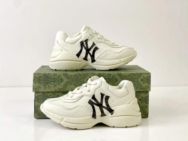 Mickey Mouse Love Letter Printed Thick Bottom Low Top Sneakers for Kids 5 colors