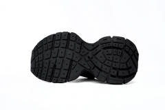 B 3XL Sneaker in All Black - 734733W2RC60203