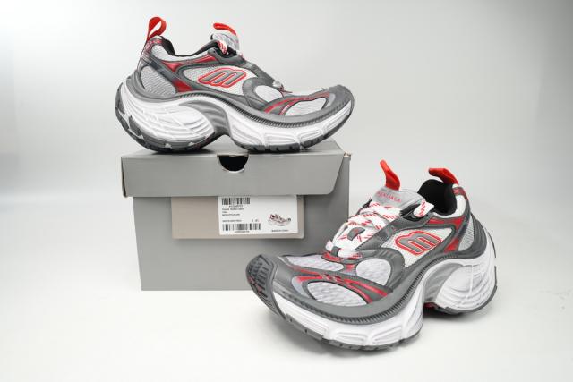 B Cargo White Gray Red 784342 W2MV2 9645