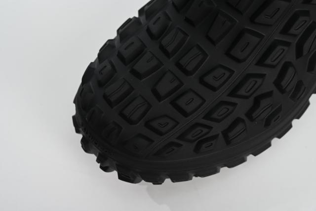 B Defender Rice Black 735250 W3CV2 1000