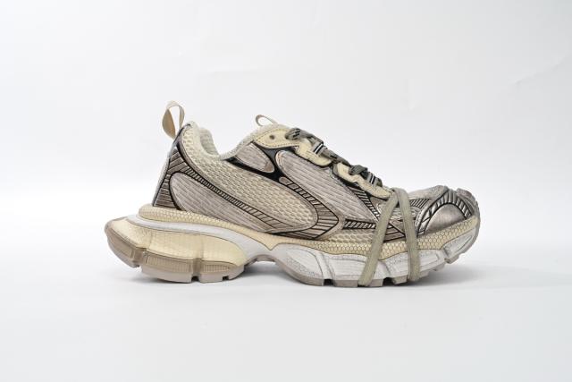 B 3XL Sneaker in Black Gray White Gold 734734W3XL60185