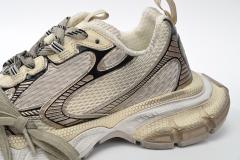 B 3XL Sneaker in Black Gray White Gold 734734W3XL60185