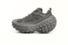 B Defender Black Gray 685611W2RA63000