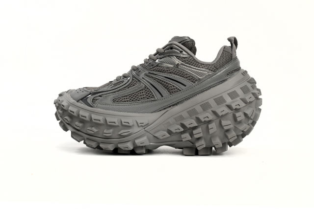 B Defender Black Gray 685611W2RA63000
