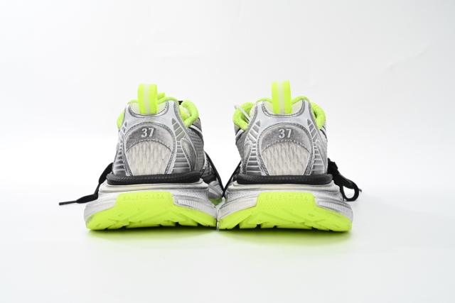B 3XL Sneaker in Black And White Yellow 734734W3XL69031