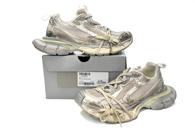 B 3XL Sneaker in Light Beige 734734W3XL49191
