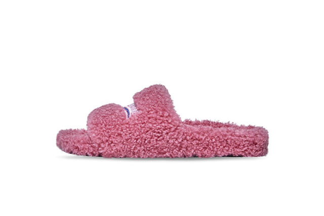 B Furry Slide Pink 654261W2DO15596