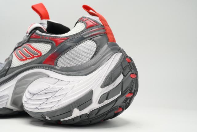 B Cargo White Gray Red 784342 W2MV2 9645