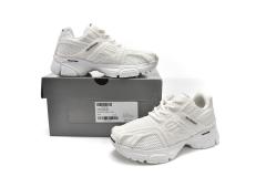 B Phantom Triple White 679339W2E929000