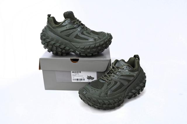 B Defender Green 685613W2RA63000