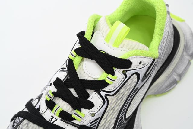 B 3XL Sneaker in Black And White Yellow 734734W3XL69031