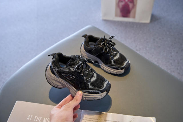 Retro Thick Sole Non-slip Tire Shoes sneakers for Kids 6 colors