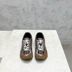 1:1 quality Bott2ga Runner Shoes