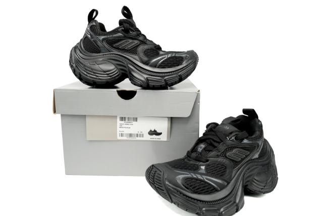 B Cargo Black 784342 W2MV2 101