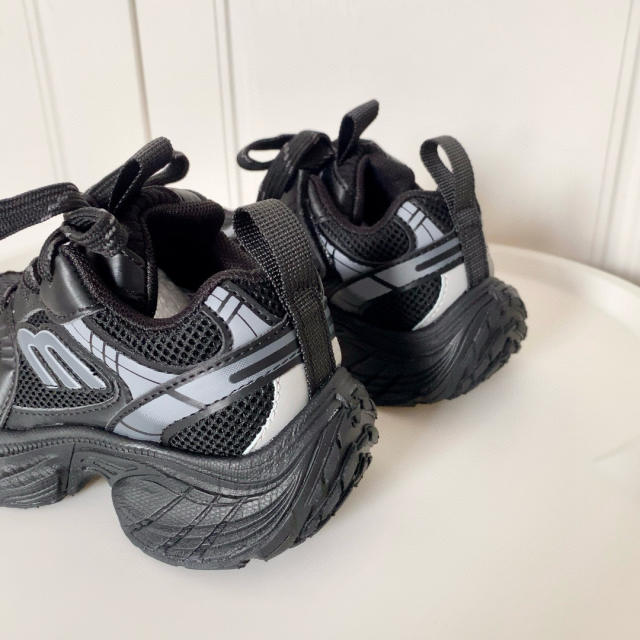Large mesh breathable non-slip sneakers for Kids 5 colors