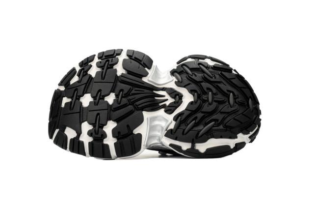 B Cargo White, Black and Blue 784342 W2MV2 1219