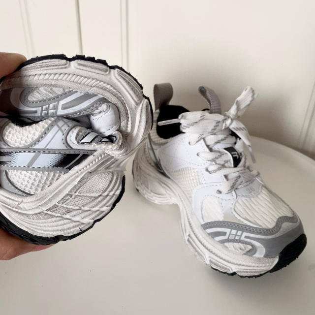 Large mesh breathable non-slip sneakers for Kids 5 colors