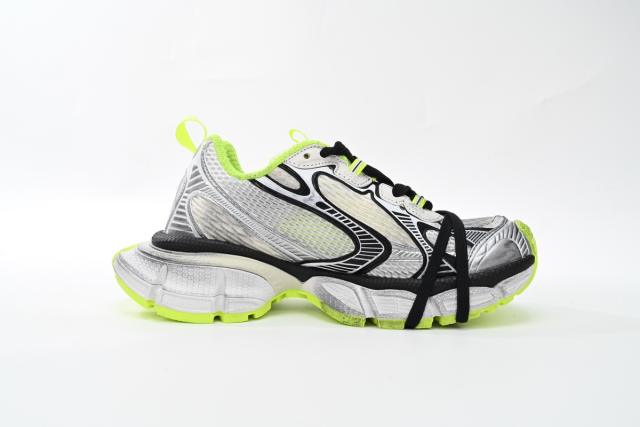 B 3XL Sneaker in Black And White Yellow 734734W3XL69031