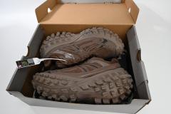 B Defender Black Brown 685611W3RBS2408