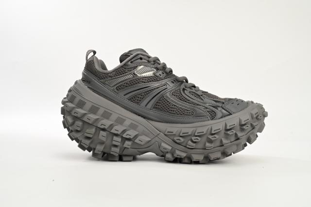 B Defender Black Gray 685611W2RA63000