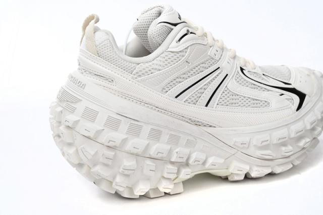 B Defender Light Beige 685613W2RAA9110