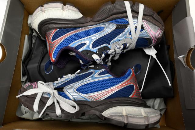 B 3XL Sneaker in Silver Red and Blue 542229W1RB50513