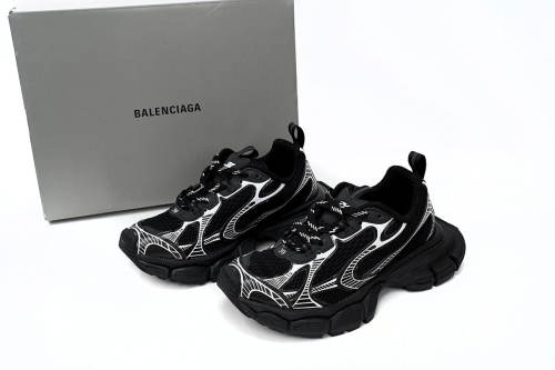 B 3XL Sneaker in Black - 734731W3XL11090