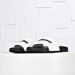 27968656 three-dimensional letter slippers 2 colors