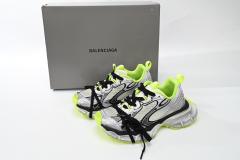 B 3XL Sneaker in Black And White Yellow 734734W3XL69031