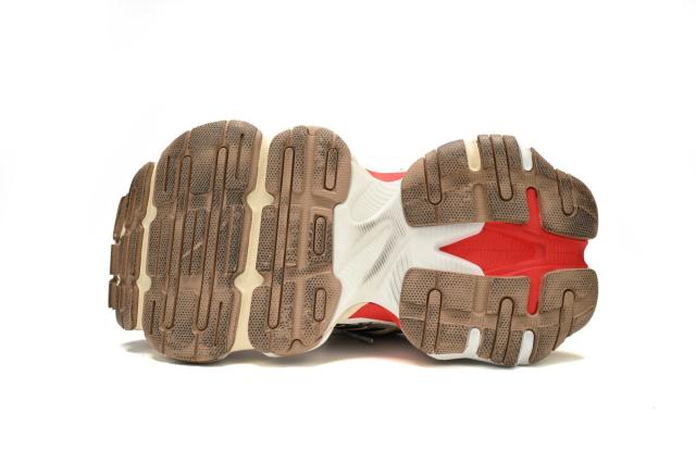 B Cargo White Red 784339W2MV12098