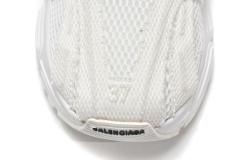 B Phantom Triple White 679339W2E929000