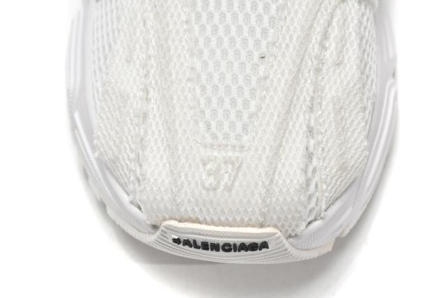 B Phantom Triple White 679339W2E929000
