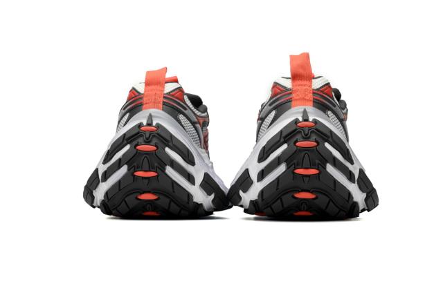 B Cargo Grey Black Red 784342 W2MV2 0311