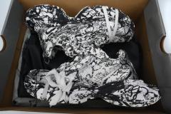 B 3XL Sneaker in White Graffiti 734731 W3XDC 0135