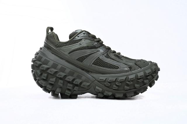 B Defender Green 685613W2RA63000
