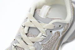 B 3XL Sneaker in 0ff-White - 734734W3XL49191