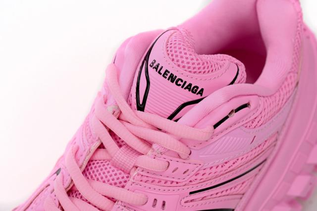 B Defender Pink 685611W2RAA5000