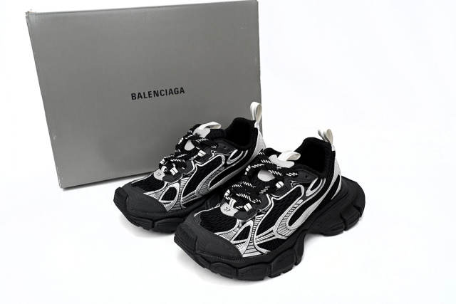 B 3XL Sneaker in Silver 734733W2RB50218