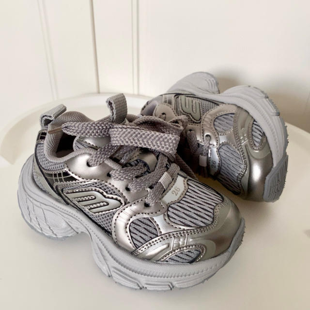 Large mesh breathable non-slip sneakers for Kids 5 colors