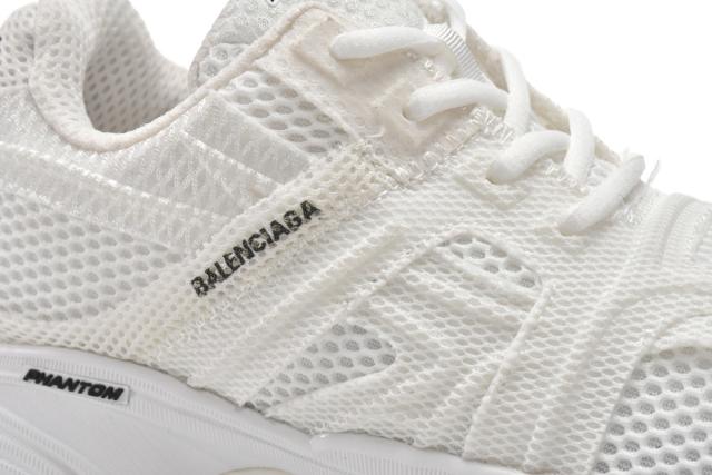 B Phantom Triple White 679339W2E929000