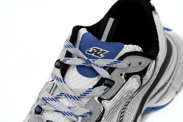 B 3XL Sneaker in Black And White Blue 734734W3RB70226