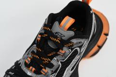 B 3XL Sneaker in All Black Orange 734731W3XL31178