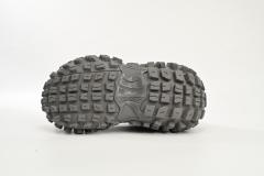 B Defender Black Gray 685611W2RA63000