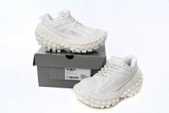 B Defender All White 685611W1RB31201