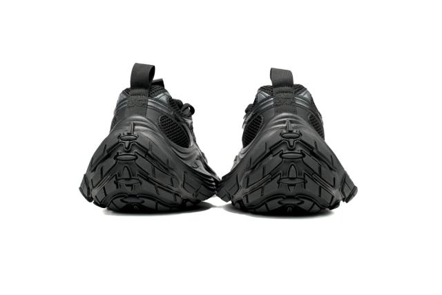 B Cargo Black 784342 W2MV2 101